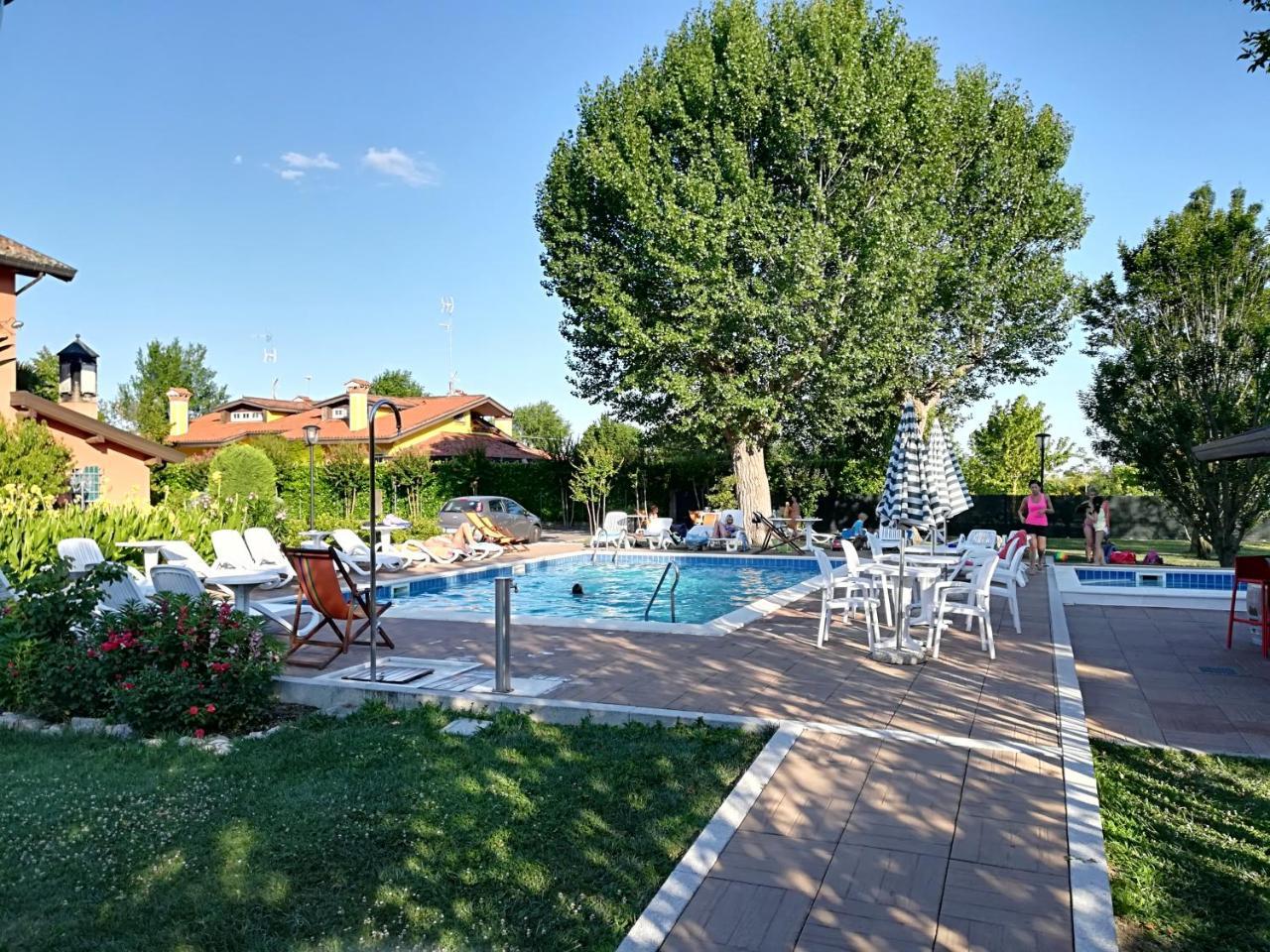 Bed and Breakfast Isola Di Wight San Michele al Tagliamento Exterior foto